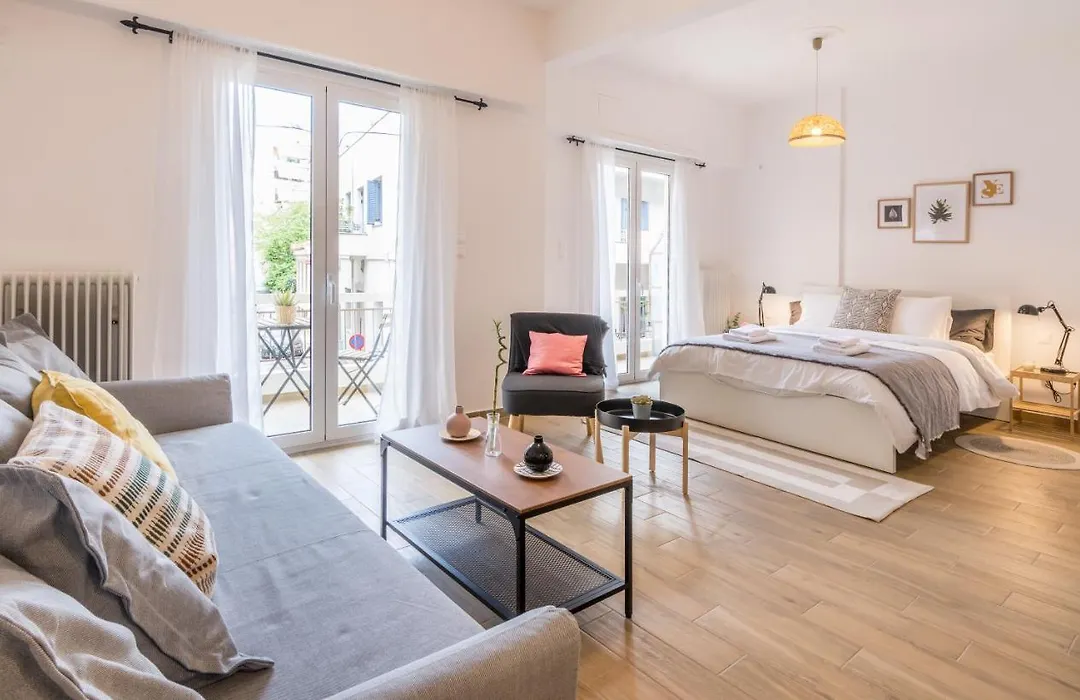 Wide Comfy Studio Apartment Centrally Located In Thissio-1